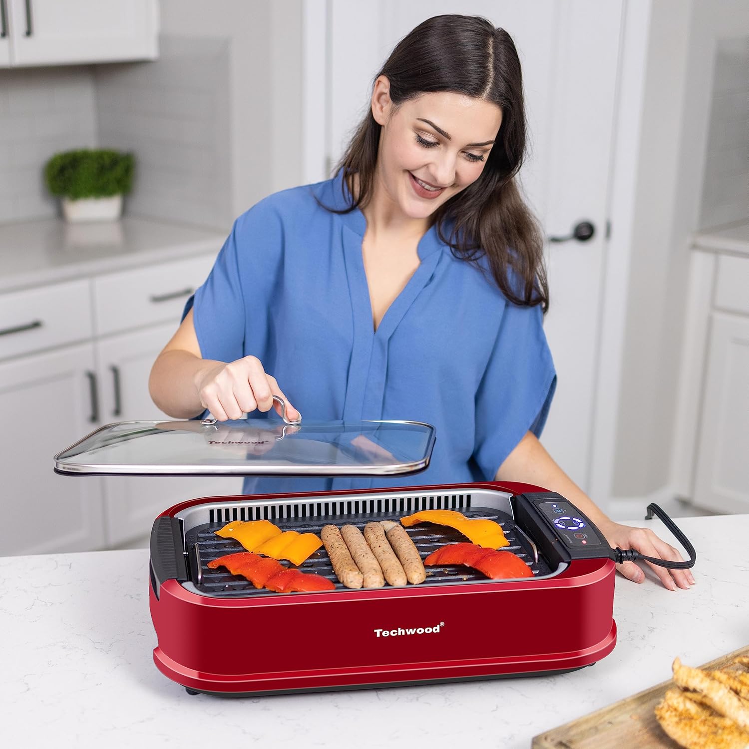 Techwood Indoor Smokeless Grill 1500W Electric Grill with Tempered Glass Lid, Compact  Portable Non-Stick BBQ Grill with Turbo Smoke Extractor Technology, LED Smart Control Panel, Red