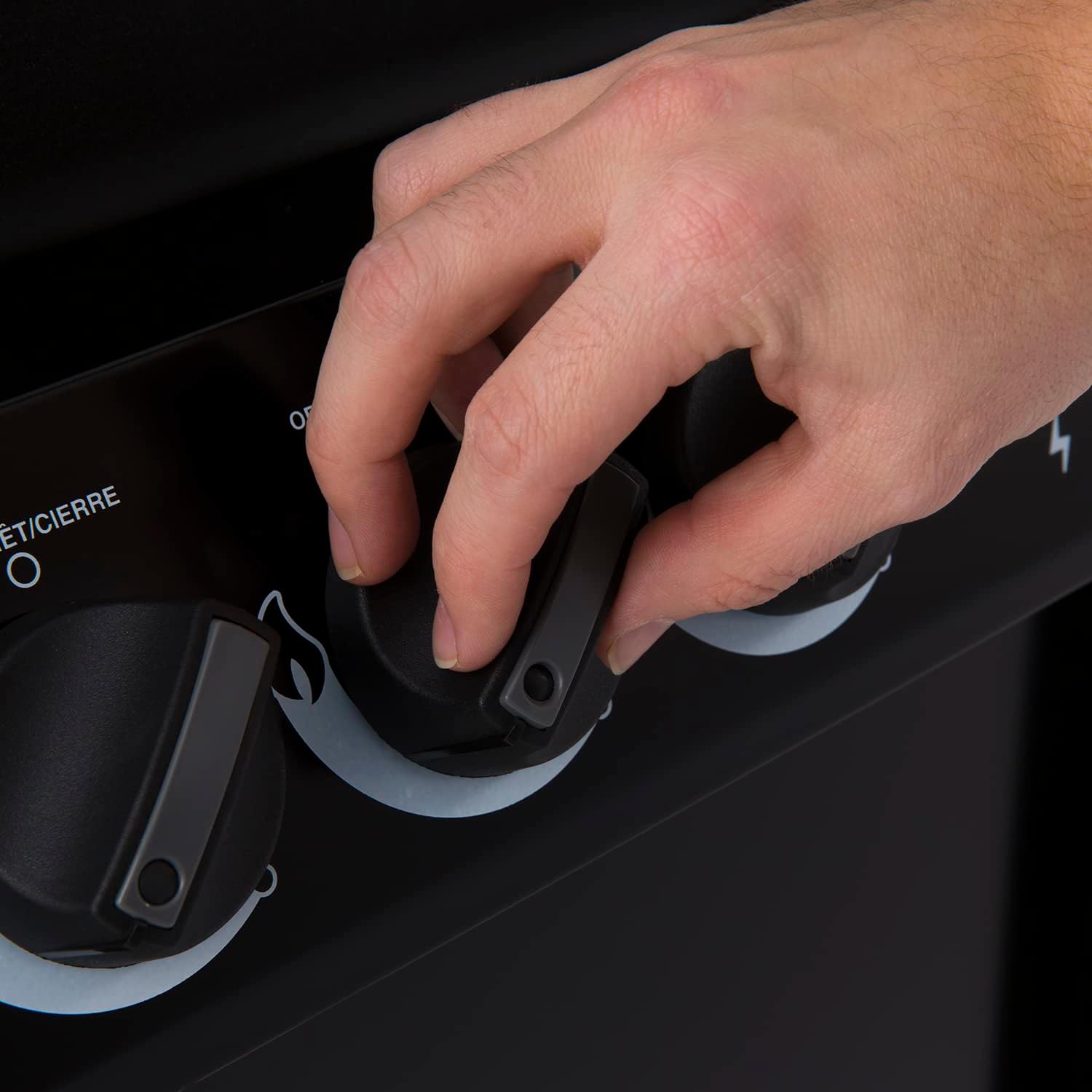 30040BMT Cast 2-Burner, Liquid Propane Gas Grill with Side Burner, Black 30040BMT Cast 2-Burner, Liquid Propane Gas Grill with Side Burner, Black